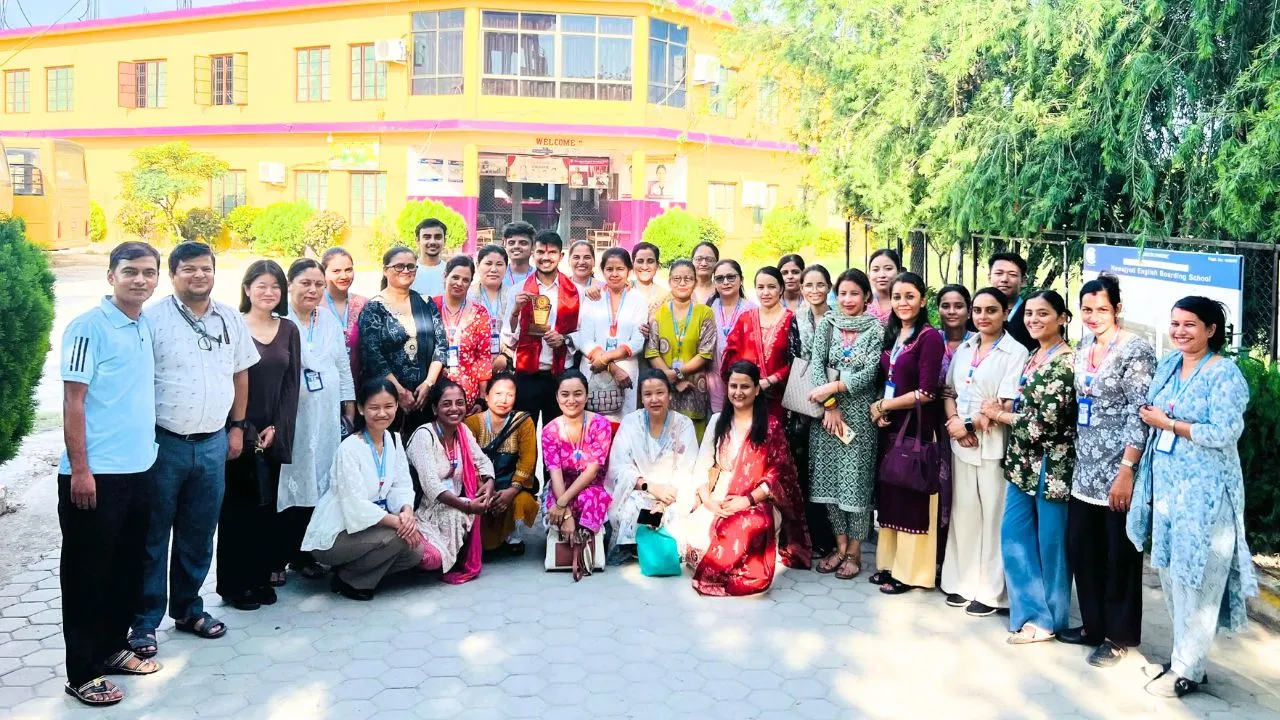 Ravindra Yadav delivering an AI session at Nawa Jyoti